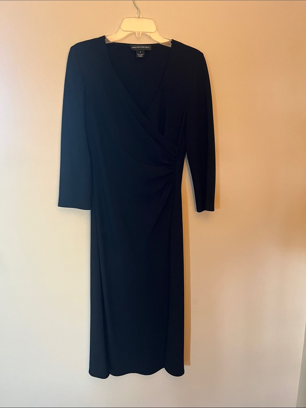 Ann Taylor Black Faux-Wrap Long Sleeve Midi Dress
Jones New York